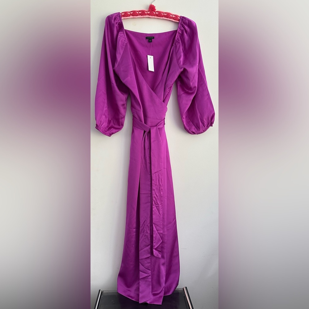 Magenta Ann Taylor silky dress